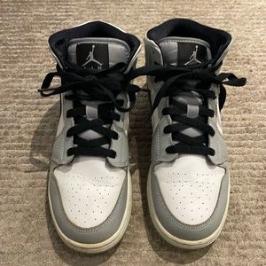 Nike Air Jordan I Mid- light smoke gray, black, white